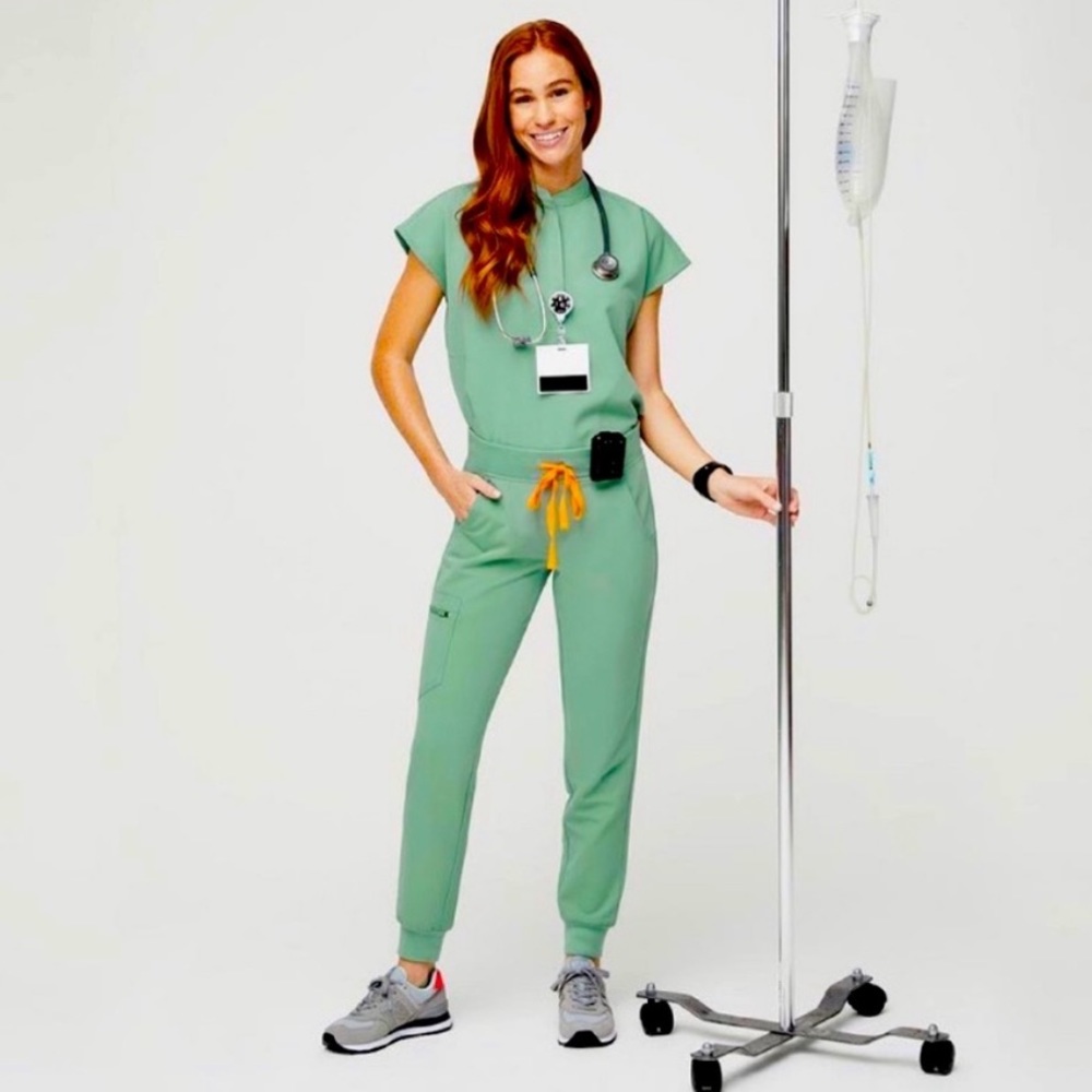 Figs Zamora Bottoms Medium Tall and Catarina Top Medium. Jade Color.
